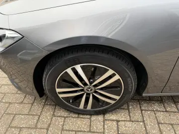MERCEDES-BENZ CLA 180 Progressive Navi Kamera Telef GRA