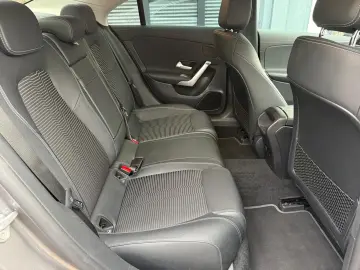 MERCEDES-BENZ CLA 180 Progressive Navi Kamera Telef GRA