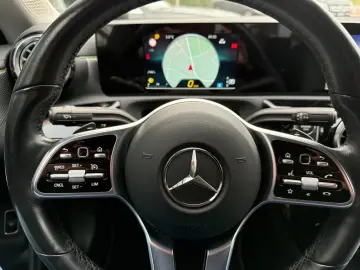 MERCEDES-BENZ CLA 180 Progressive Navi Kamera Telef GRA