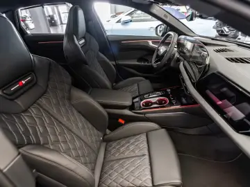 Audi A6 TDI quattro S-Line   Tech Pro   Edition One