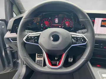 Volkswagen Golf VIII GTI 2.0 TSI DSG