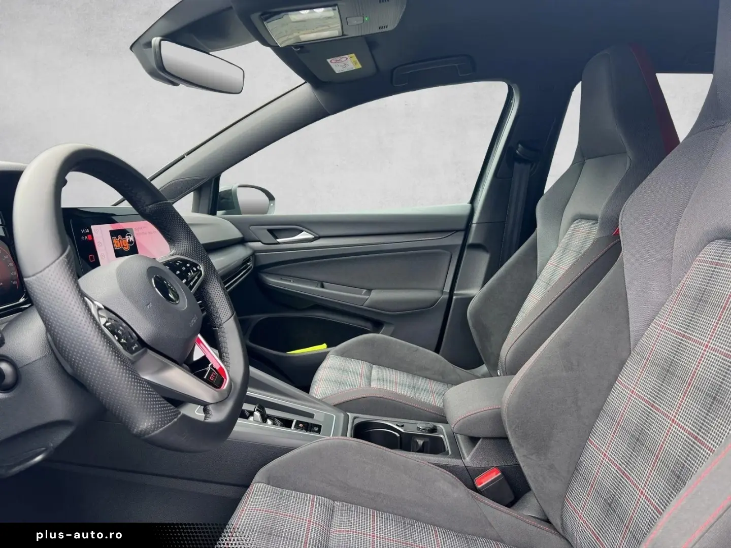 Volkswagen Golf VIII GTI 2.0 TSI DSG