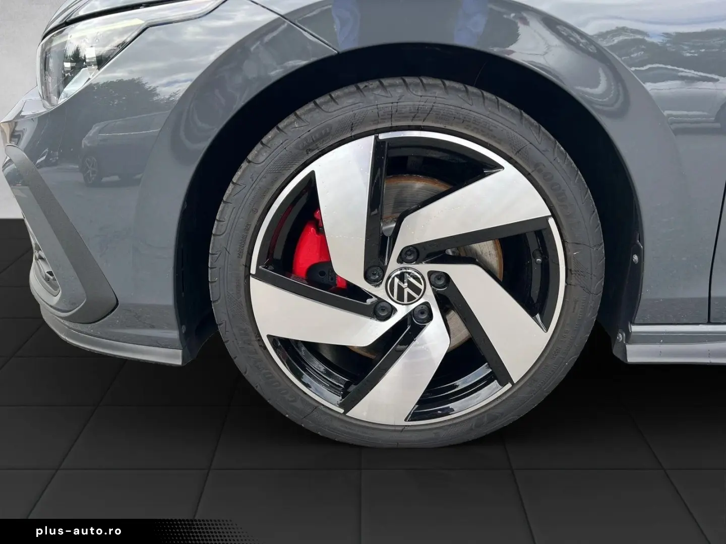 Volkswagen Golf VIII GTI 2.0 TSI DSG