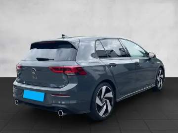 Volkswagen Golf VIII GTI 2.0 TSI DSG