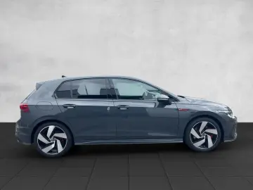 Volkswagen Golf VIII GTI 2.0 TSI DSG