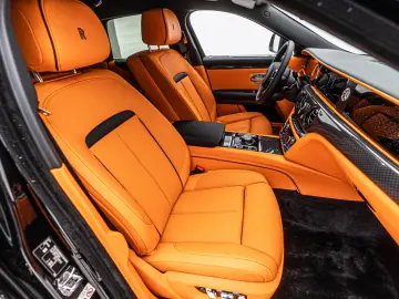 Rolls-Royce Ghost Black Badge Shooting Star Rear TV