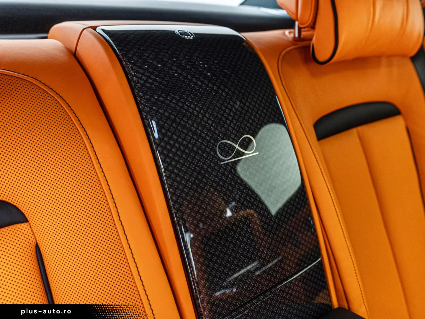 Rolls-Royce Ghost Black Badge Shooting Star Rear TV