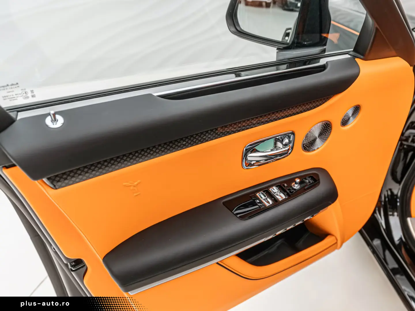 Rolls-Royce Ghost Black Badge Shooting Star Rear TV