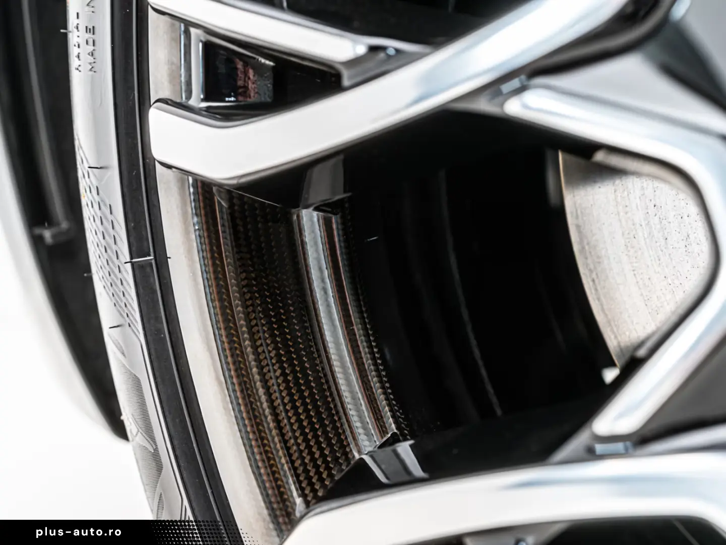 Rolls-Royce Ghost Black Badge Shooting Star Rear TV