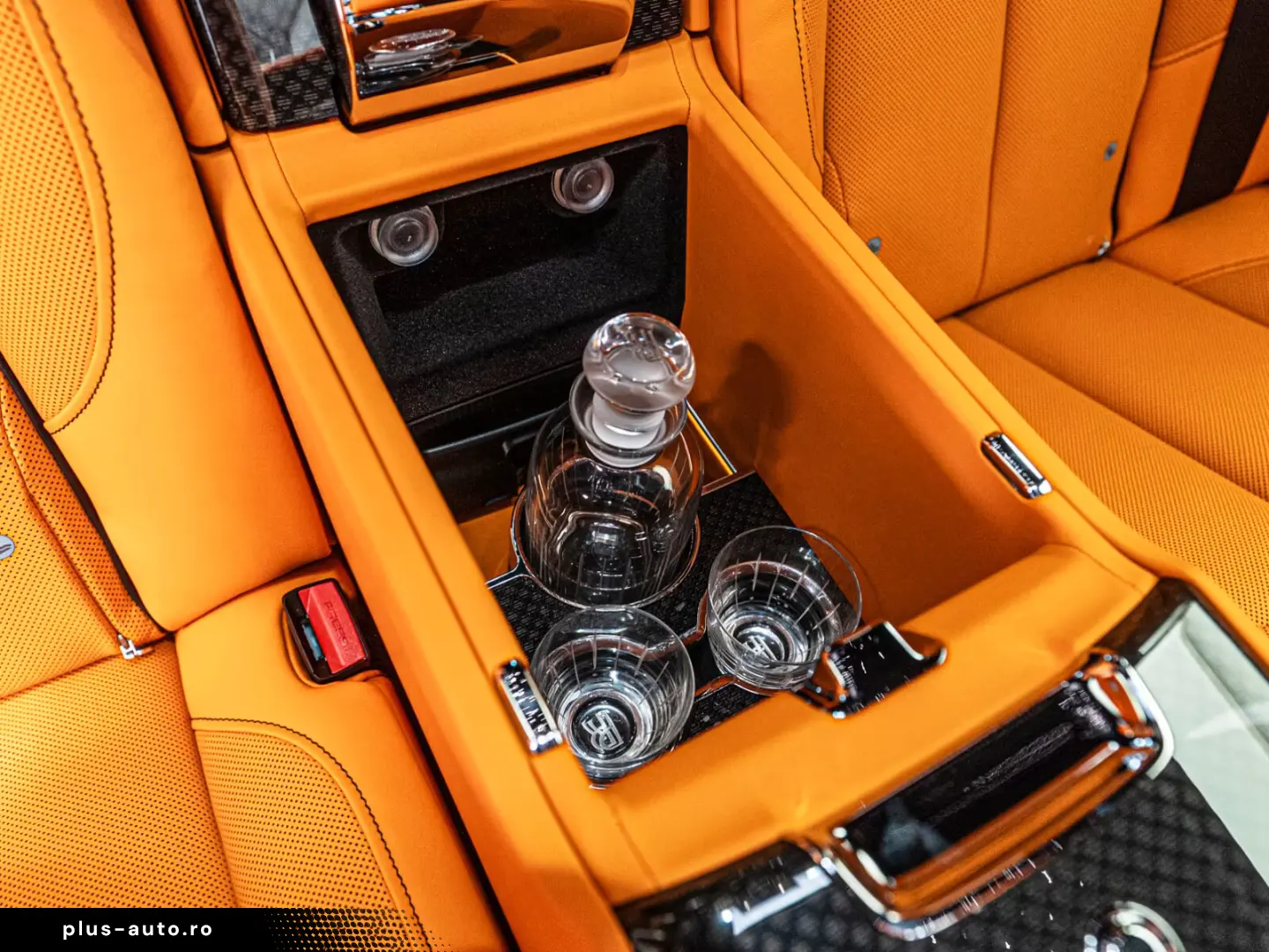 Rolls-Royce Ghost Black Badge Shooting Star Rear TV