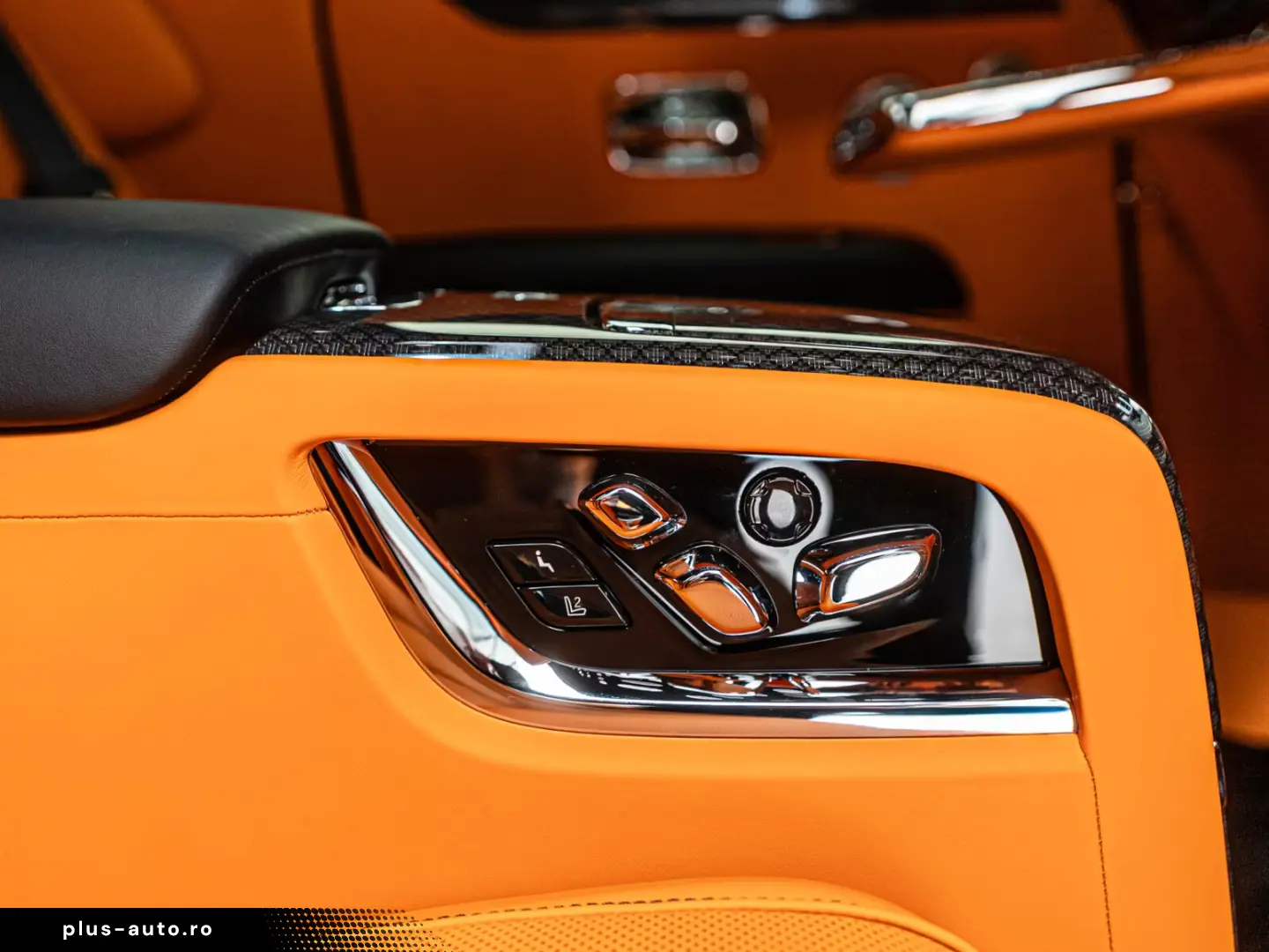 Rolls-Royce Ghost Black Badge Shooting Star Rear TV