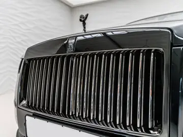 Rolls-Royce Ghost Black Badge Shooting Star Rear TV