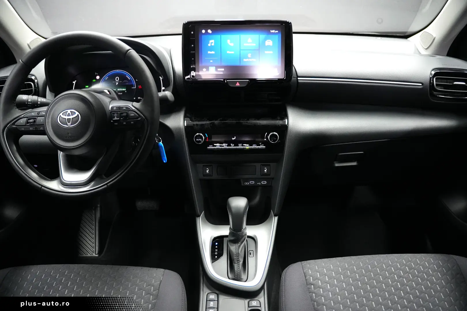 TOYOTA YARIS CROSS HYBRID BUSINESS