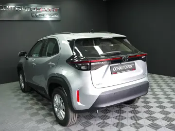 TOYOTA YARIS CROSS HYBRID BUSINESS