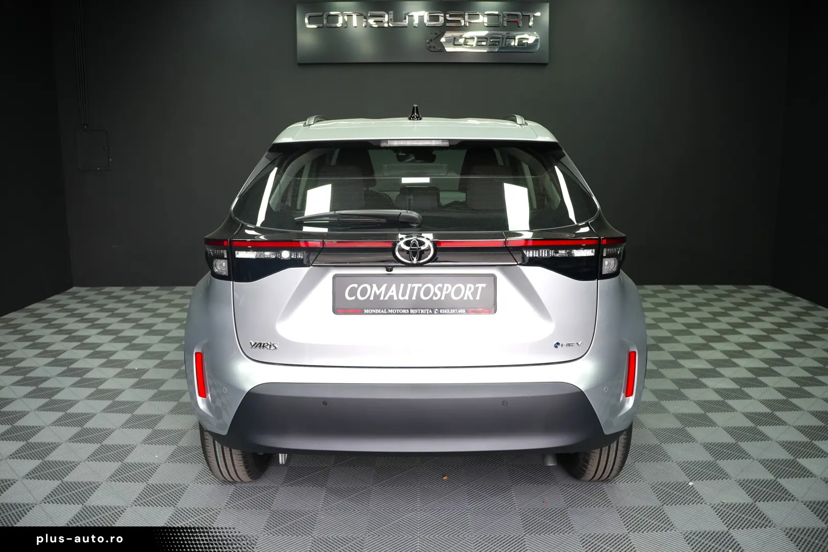 TOYOTA YARIS CROSS HYBRID BUSINESS