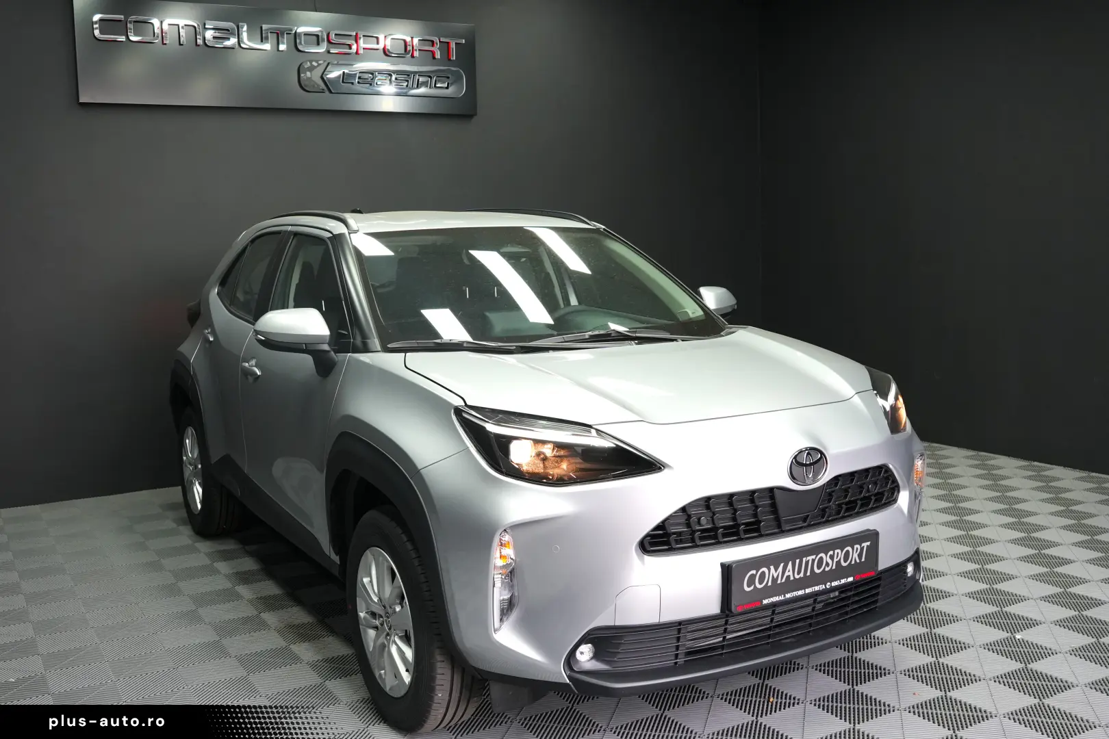 TOYOTA YARIS CROSS HYBRID BUSINESS