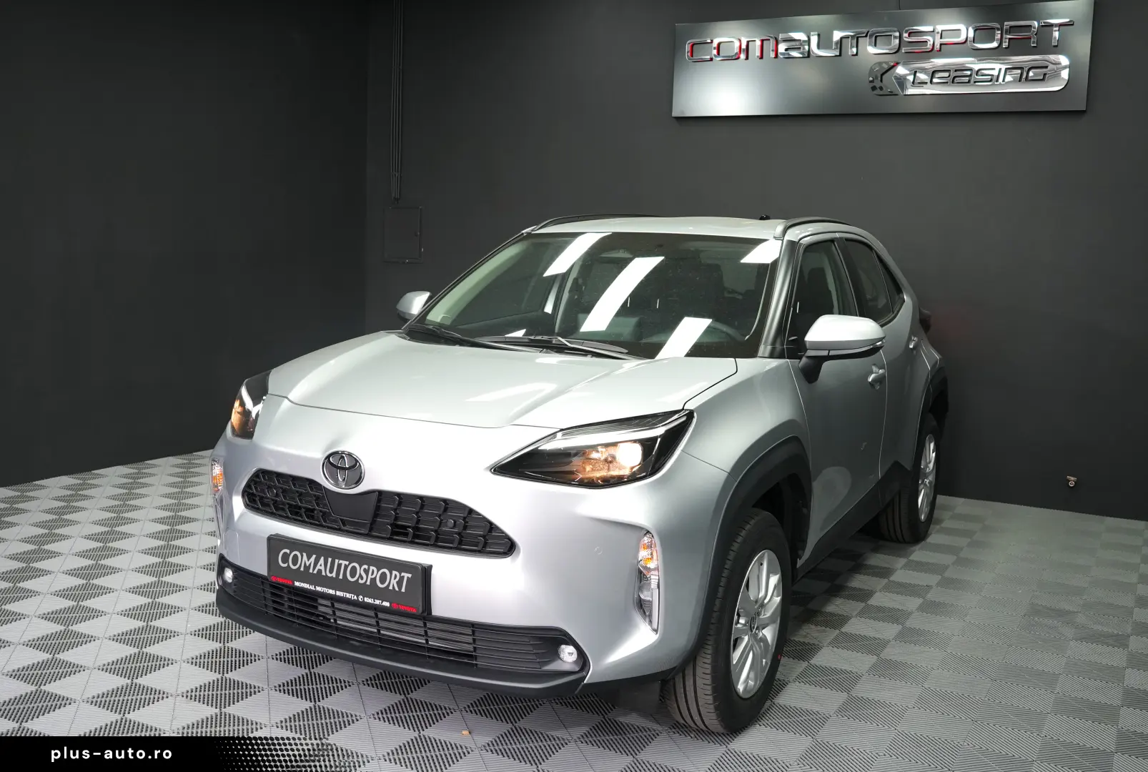 TOYOTA YARIS CROSS HYBRID BUSINESS