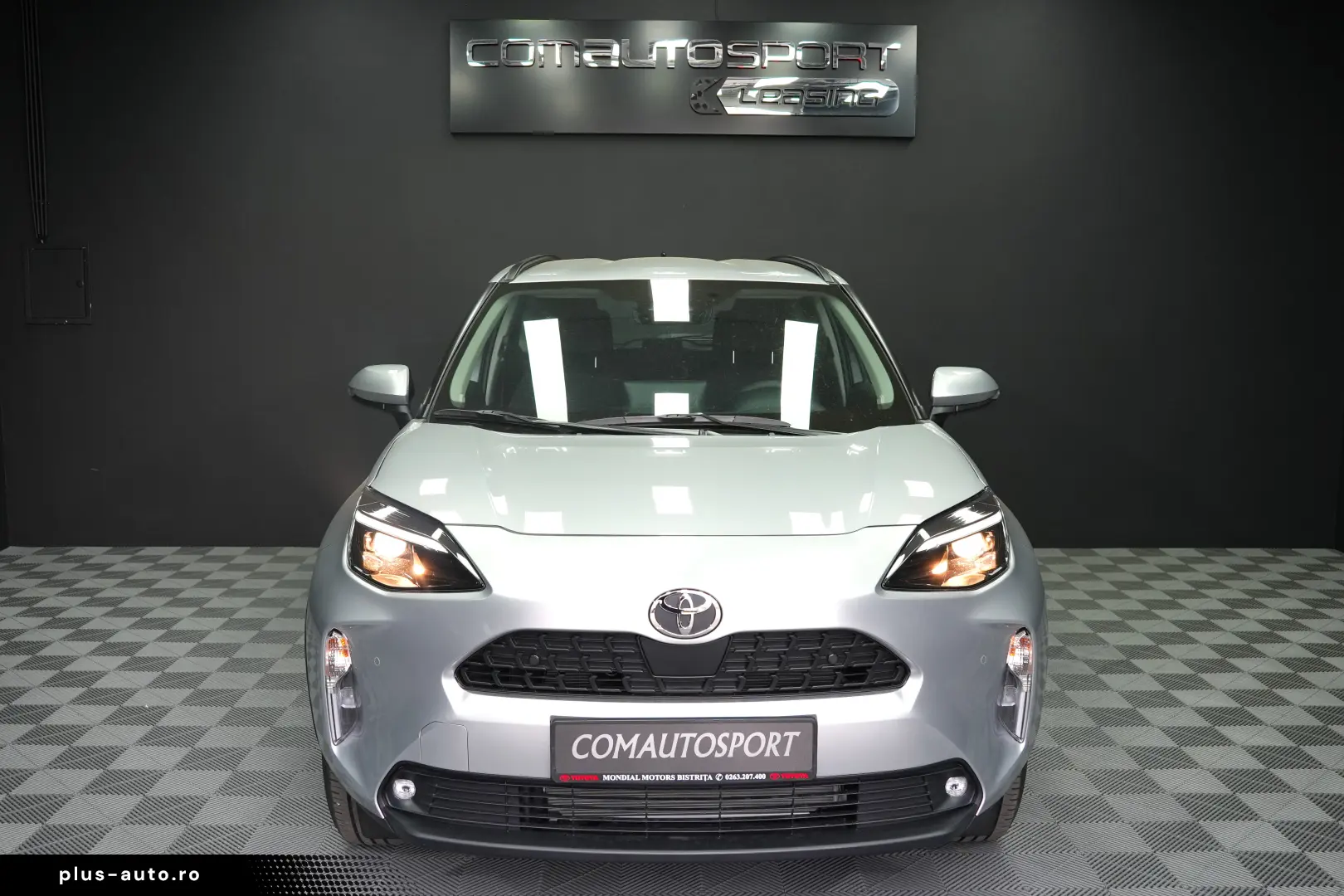 TOYOTA YARIS CROSS HYBRID BUSINESS