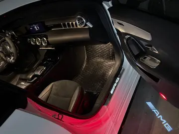 Mercedes-Benz CLA 35 AMG