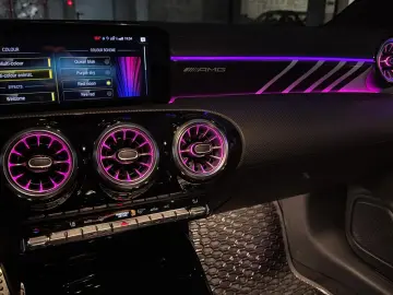 Mercedes-Benz CLA 35 AMG