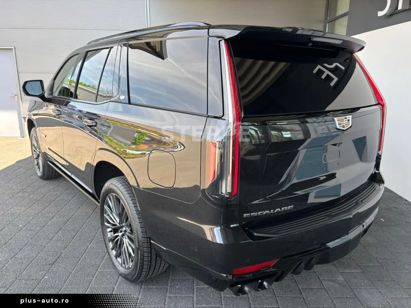 Cadillac Escalade V-Series 6.2 V8 Supercharged AWD