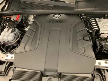 Volkswagen Touareg TDI tiptr. 4M  AHK LEDER