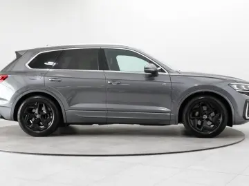 VW Touareg 3.0 TDI 4M R-Line AHK Matrix Luft HuD