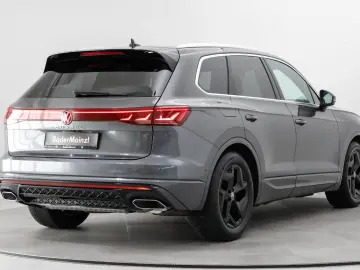 VW Touareg 3.0 TDI 4M R-Line AHK Matrix Luft HuD