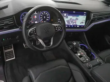 VW Touareg 3.0 TDI 4M R-Line AHK Matrix Luft HuD