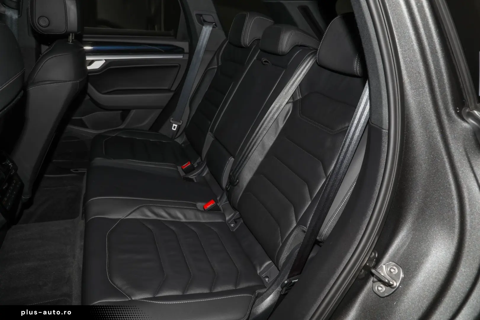 VW Touareg 3.0 TDI 4M R-Line AHK Matrix Luft HuD