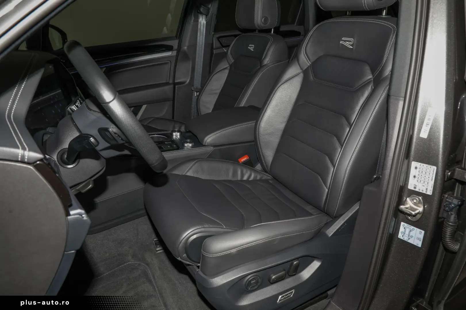 VW Touareg 3.0 TDI 4M R-Line AHK Matrix Luft HuD