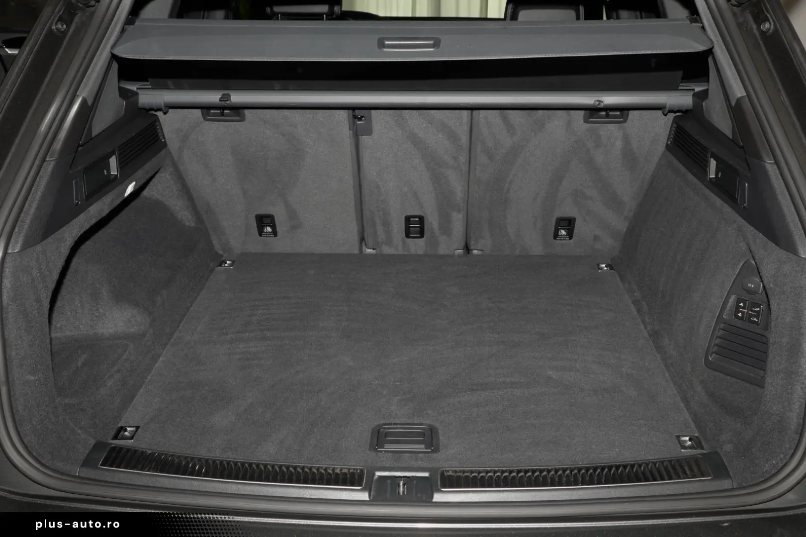 VW Touareg 3.0 TDI 4M R-Line AHK Matrix Luft HuD