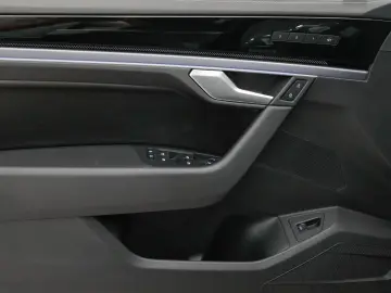 VW Touareg 3.0 TDI 4M R-Line AHK Matrix Luft HuD