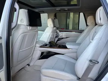 Cadillac Escalade FACELIFT MY26 6.2 V8 Sport Platinum 24