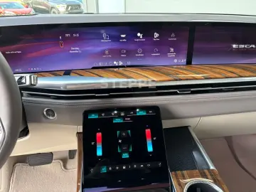 Cadillac Escalade FACELIFT MY26 6.2 V8 Sport Platinum 24