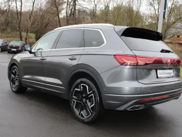 VW Touareg 3.0 V6 TDI Elegance 4M NP 108 T€-PANO-LU