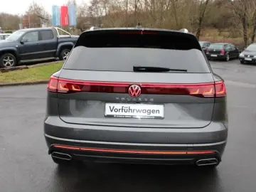 VW Touareg 3.0 V6 TDI Elegance 4M NP 108 T€-PANO-LU