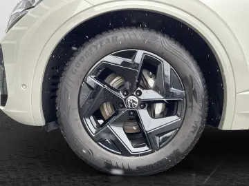 VW Touareg 3.0 TDI 4M R-Line  HeadUp AHK Navi LED L