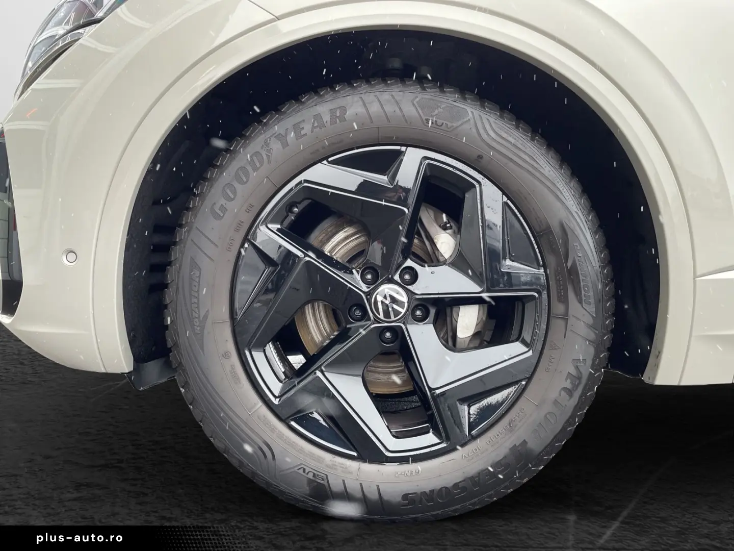 VW Touareg 3.0 TDI 4M R-Line  HeadUp AHK Navi LED L