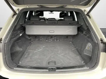 VW Touareg 3.0 TDI 4M R-Line  HeadUp AHK Navi LED L