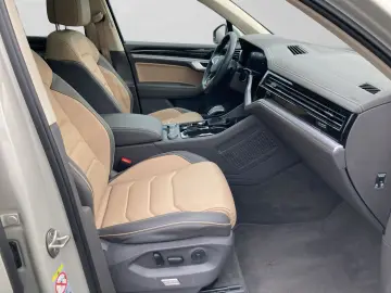 VW Touareg 3.0 TDI 4M R-LINE MEMORY PANO AHK KAMERA