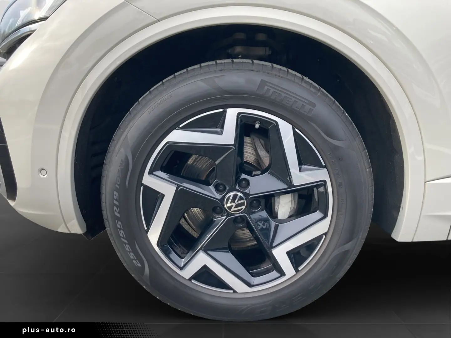 VW Touareg 3.0 TDI 4M R-LINE MEMORY PANO AHK KAMERA