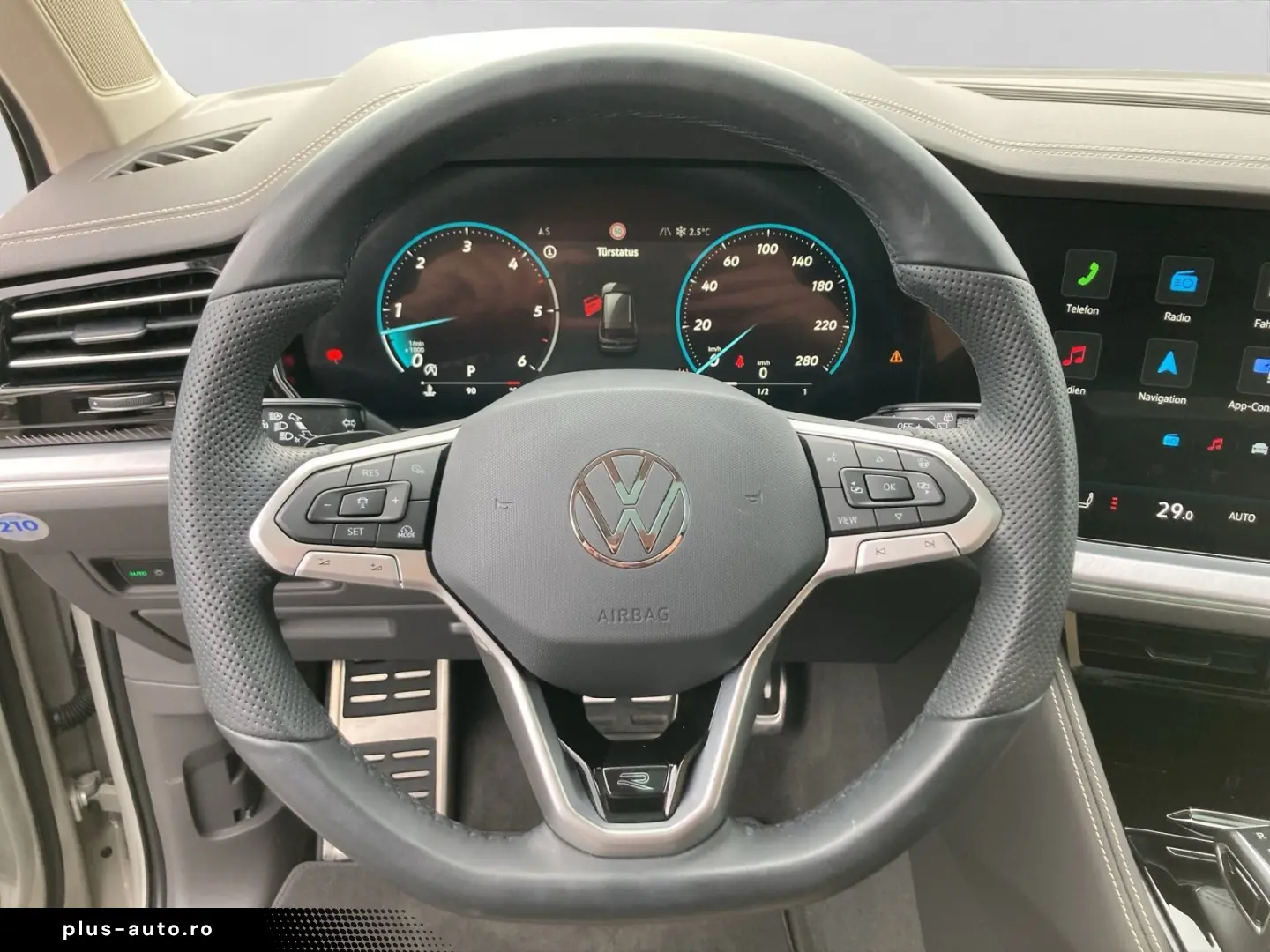 VW Touareg 3.0 TDI 4M R-LINE MEMORY PANO AHK KAMERA