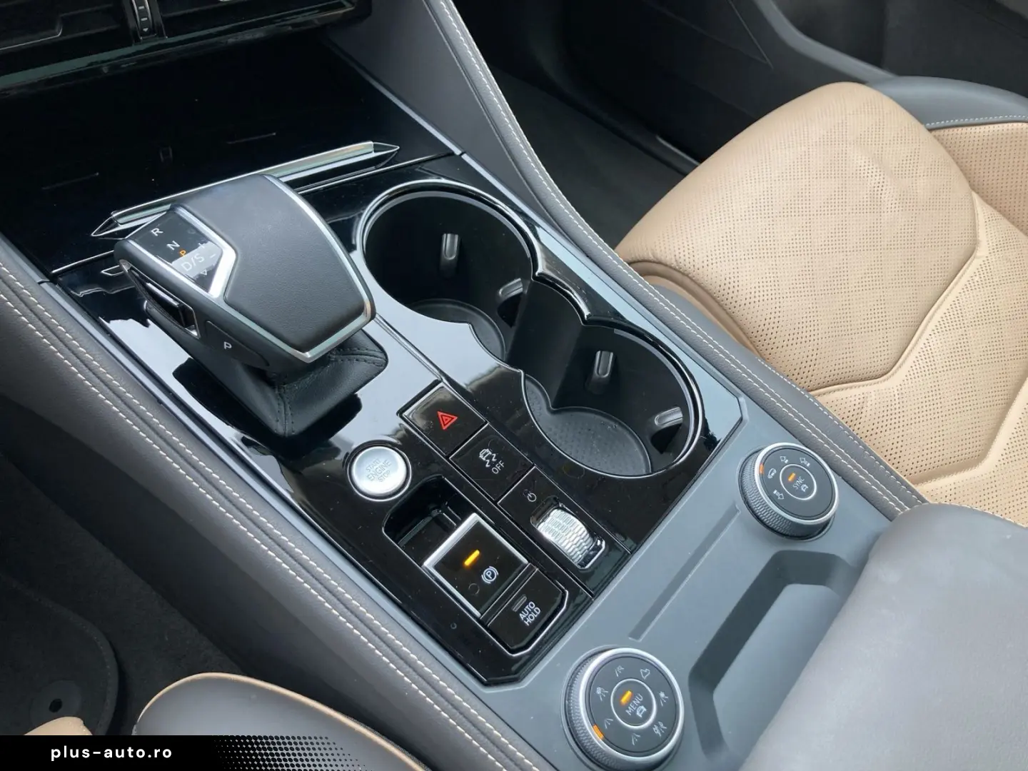 VW Touareg 3.0 TDI 4M R-LINE MEMORY PANO AHK KAMERA