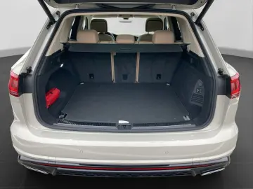 VW Touareg 3.0 TDI 4M R-LINE MEMORY PANO AHK KAMERA