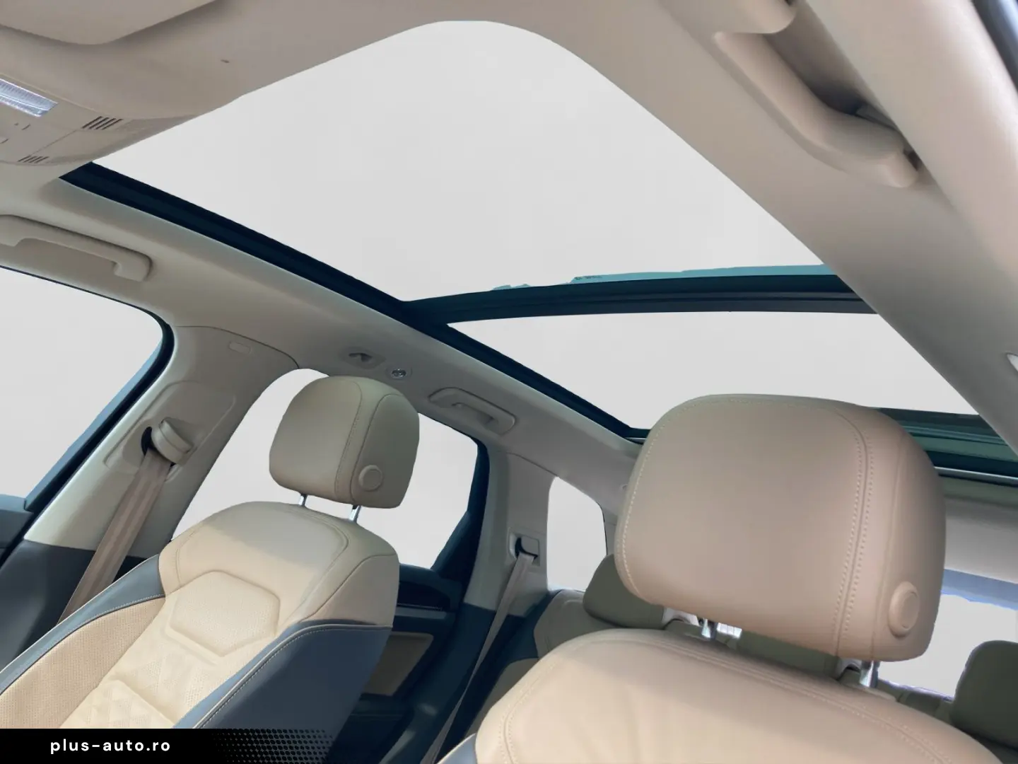 VW Touareg 3.0 TDI 4M R-LINE MEMORY PANO AHK KAMERA