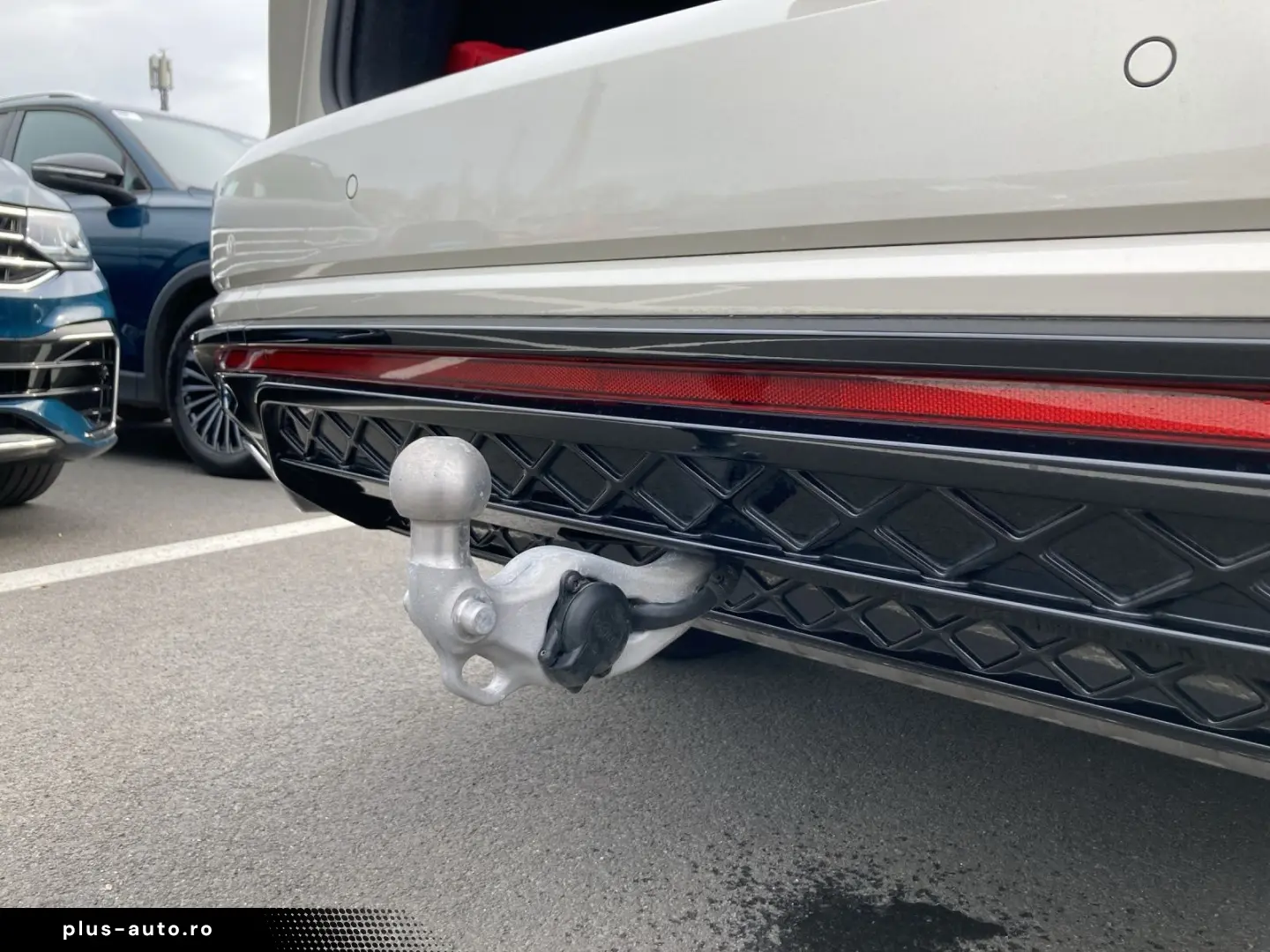 VW Touareg 3.0 TDI 4M R-LINE MEMORY PANO AHK KAMERA