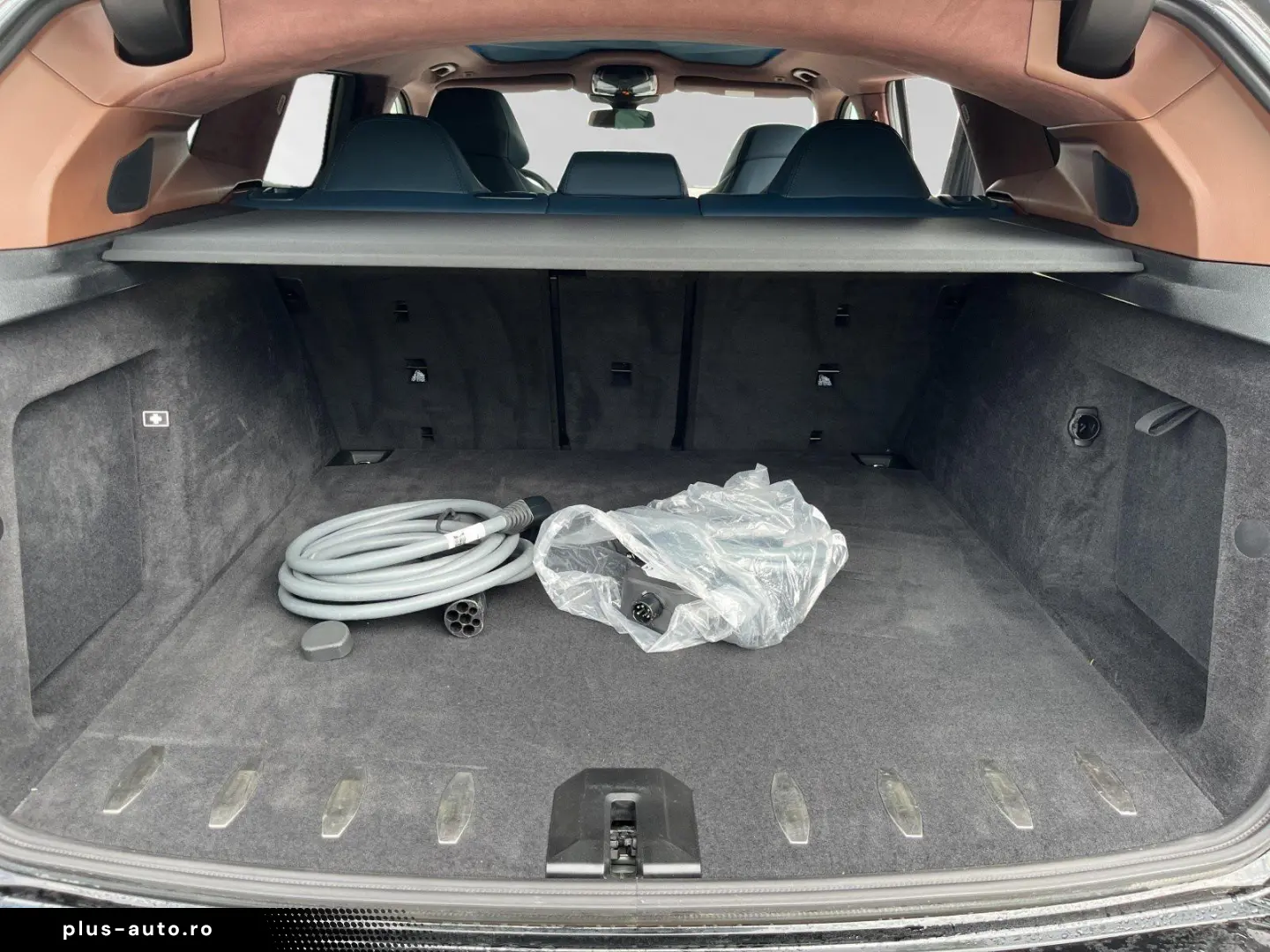 BMW XM 50e DAProf. AHK. Sitzbelüft.&Massage H K