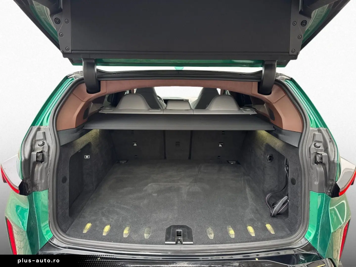 BMW XM 50e DA-Pro AutobahnAss. 23