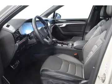 VW Touareg 3.0 TDI 2x R-Line 22 AHK STAND 5J.-GARAN